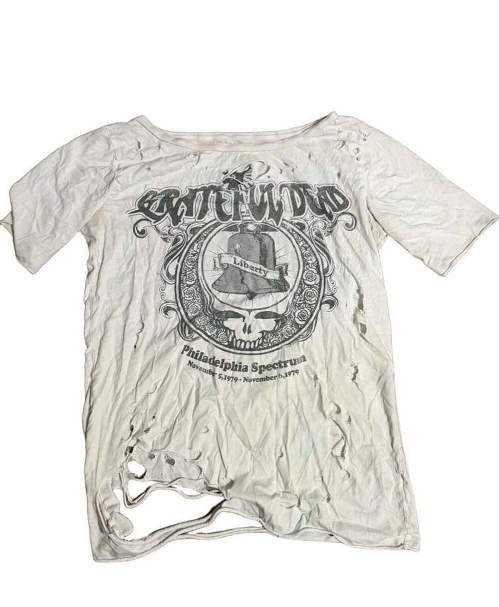 Y2K Distressed Chaser for Urban Outfitters Grateful Dead S tshirt